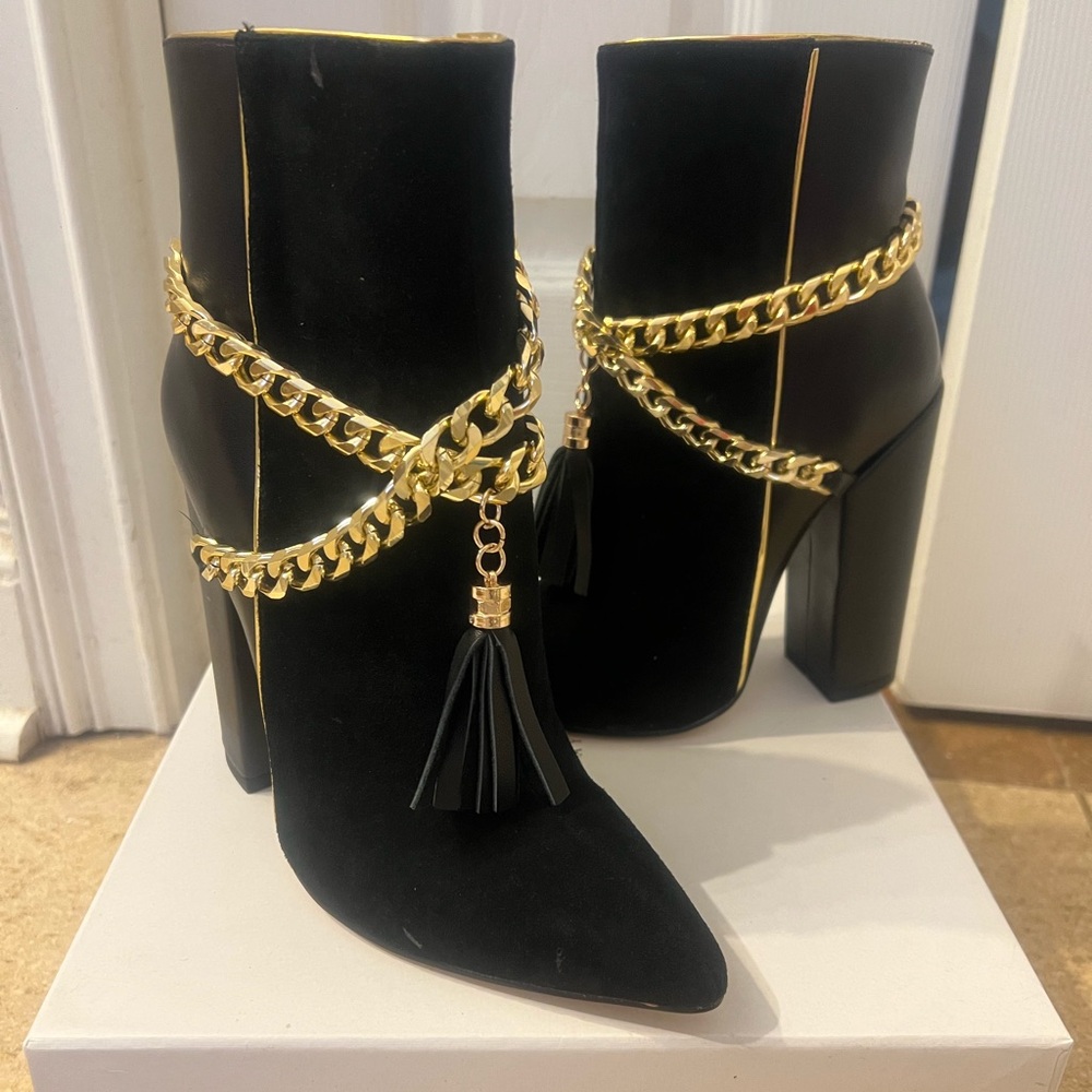 Things II come Ankle Boots with Gold Chain Detail